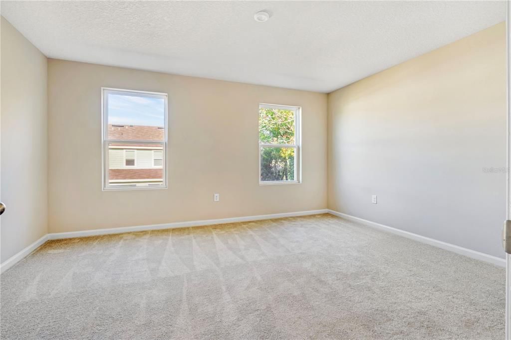 For Rent: $2,300 (3 beds, 2 baths, 1441 Square Feet)