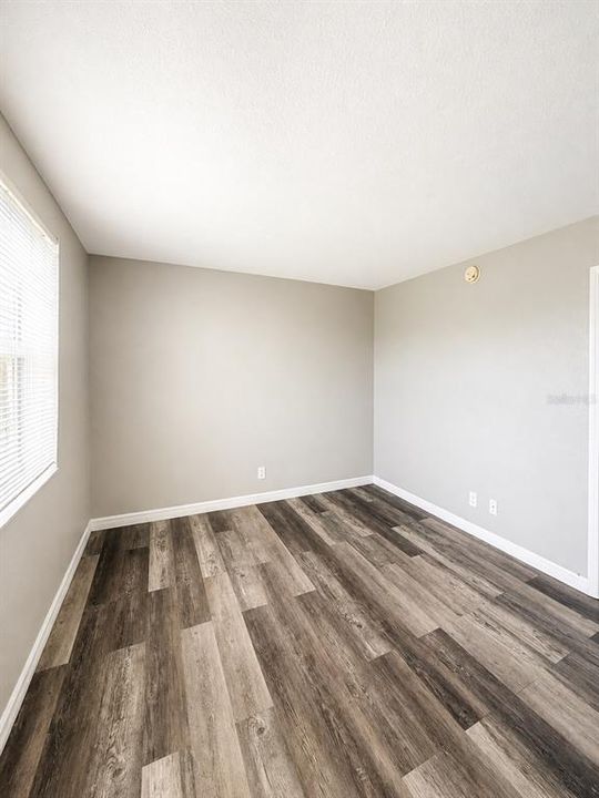 For Rent: $1,275 (1 beds, 1 baths, 700 Square Feet)