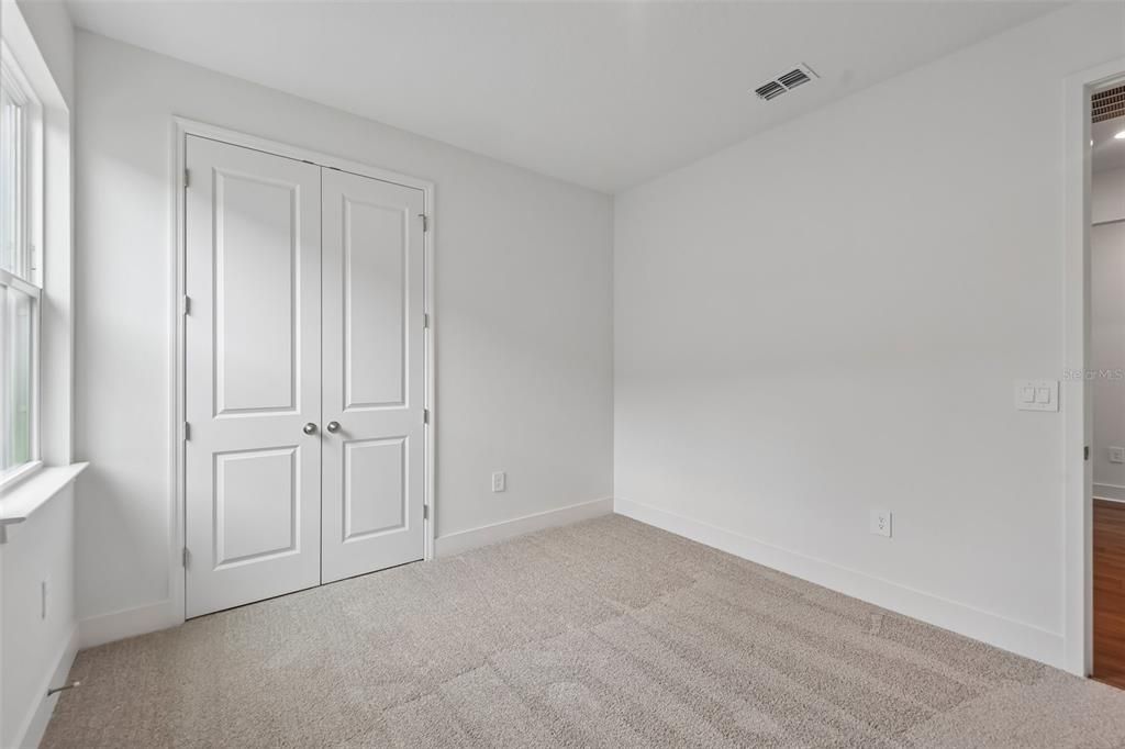 For Sale: $499,999 (4 beds, 2 baths, 1839 Square Feet)