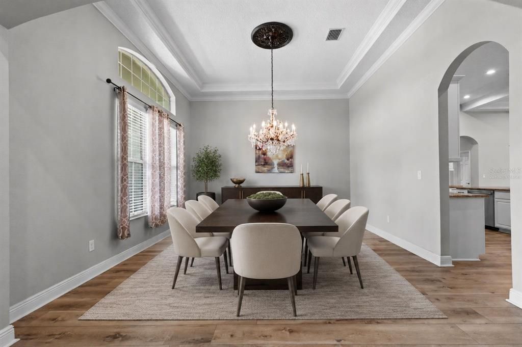 En Venta: $899,000 (5 camas, 4 baños, 3729 Pies cuadrados)