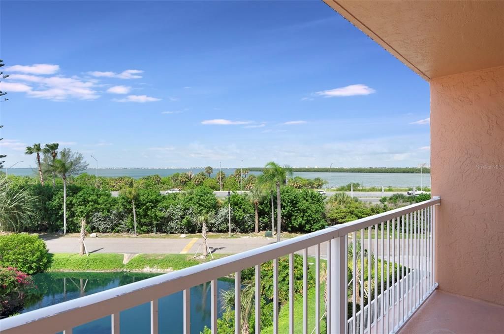 En Venta: $289,900 (1 camas, 1 baños, 825 Pies cuadrados)