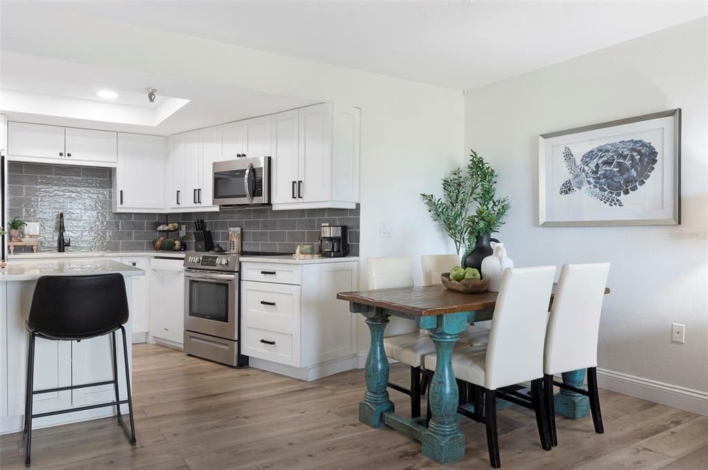 En Venta: $289,900 (1 camas, 1 baños, 825 Pies cuadrados)
