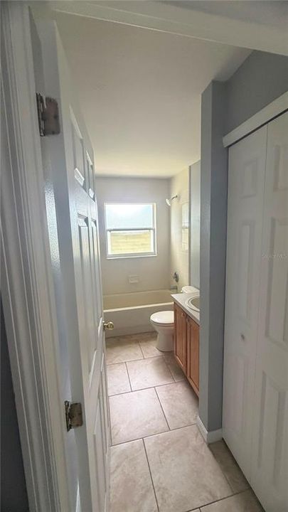 В аренду: $2,100 (3 спален, 2 ванн, 1261 Квадратных фут)