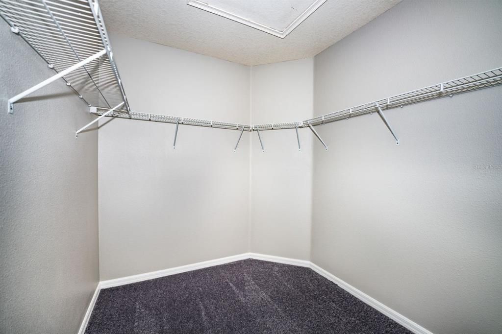 For Rent: $2,675 (4 beds, 2 baths, 2231 Square Feet)