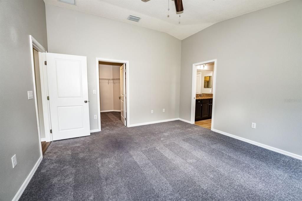 For Rent: $2,675 (4 beds, 2 baths, 2231 Square Feet)