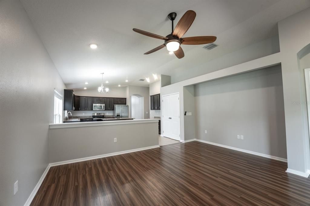 For Rent: $2,675 (4 beds, 2 baths, 2231 Square Feet)