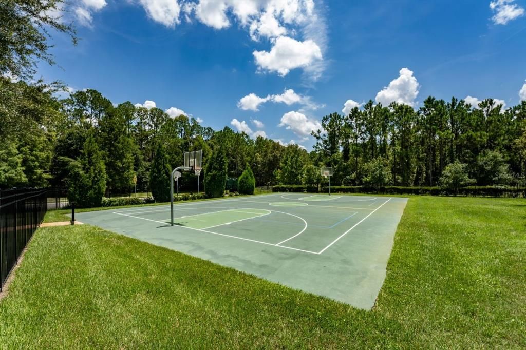 For Rent: $2,675 (4 beds, 2 baths, 2231 Square Feet)