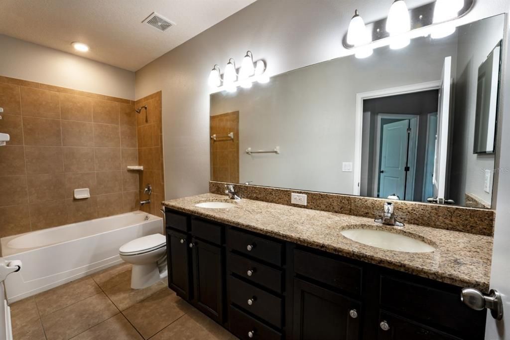For Rent: $2,675 (4 beds, 2 baths, 2231 Square Feet)