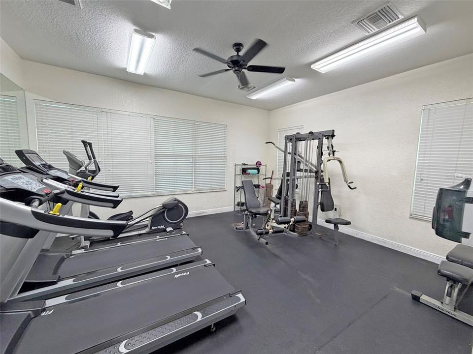 For Sale: $220,000 (3 beds, 2 baths, 1578 Square Feet)