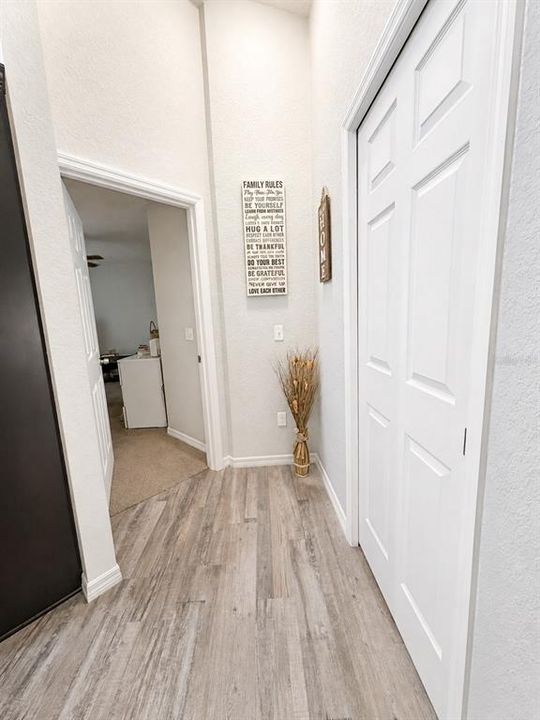 For Sale: $234,900 (3 beds, 2 baths, 1285 Square Feet)