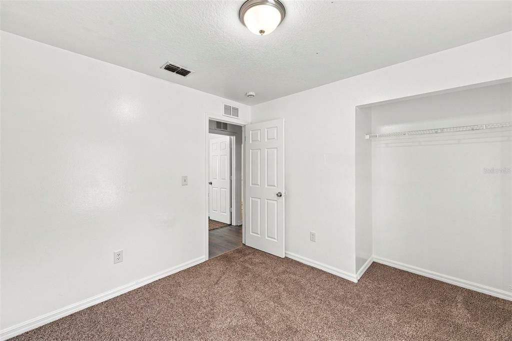 En Venta: $300,000 (3 camas, 2 baños, 1200 Pies cuadrados)