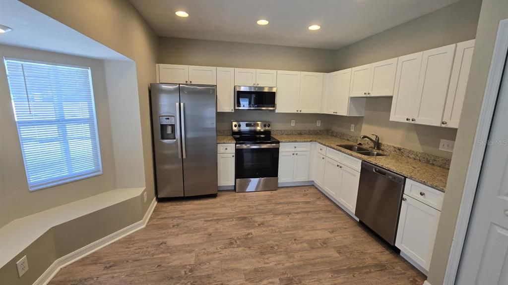 En Venta: $359,000 (3 camas, 2 baños, 2045 Pies cuadrados)