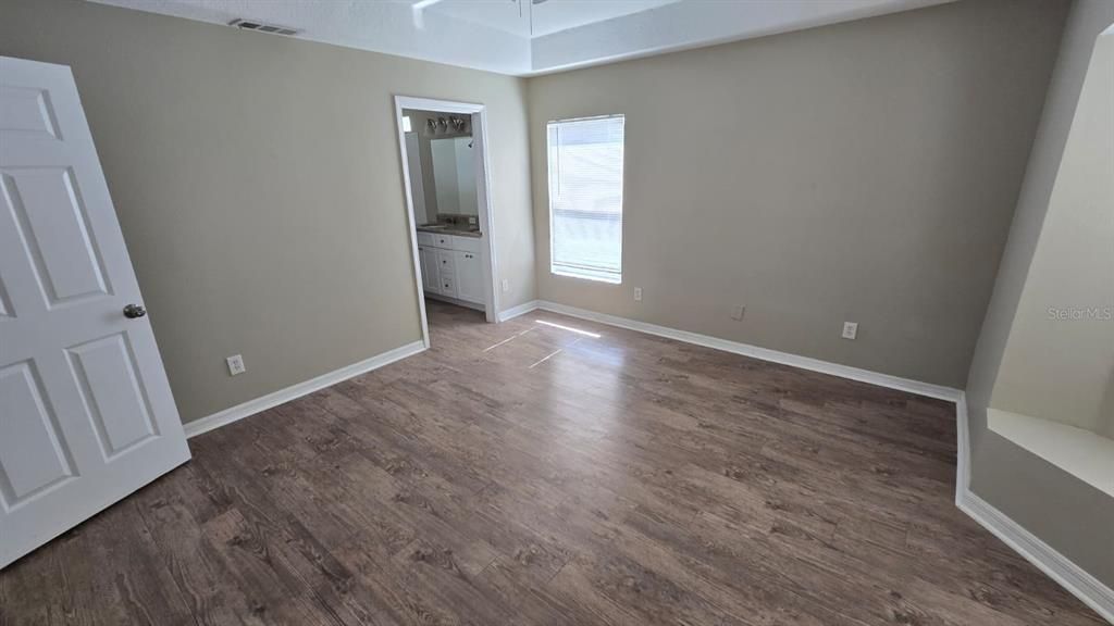 En Venta: $359,000 (3 camas, 2 baños, 2045 Pies cuadrados)
