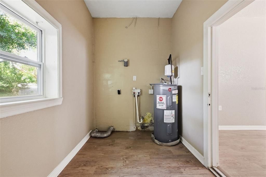 For Sale: $261,325 (3 beds, 1 baths, 1293 Square Feet)