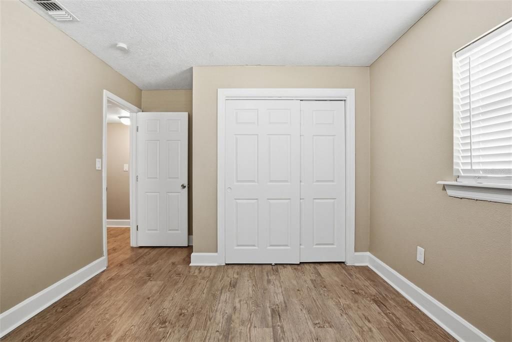For Sale: $261,325 (3 beds, 1 baths, 1293 Square Feet)