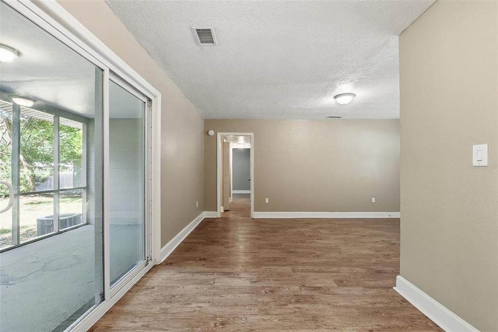 For Sale: $261,325 (3 beds, 1 baths, 1293 Square Feet)