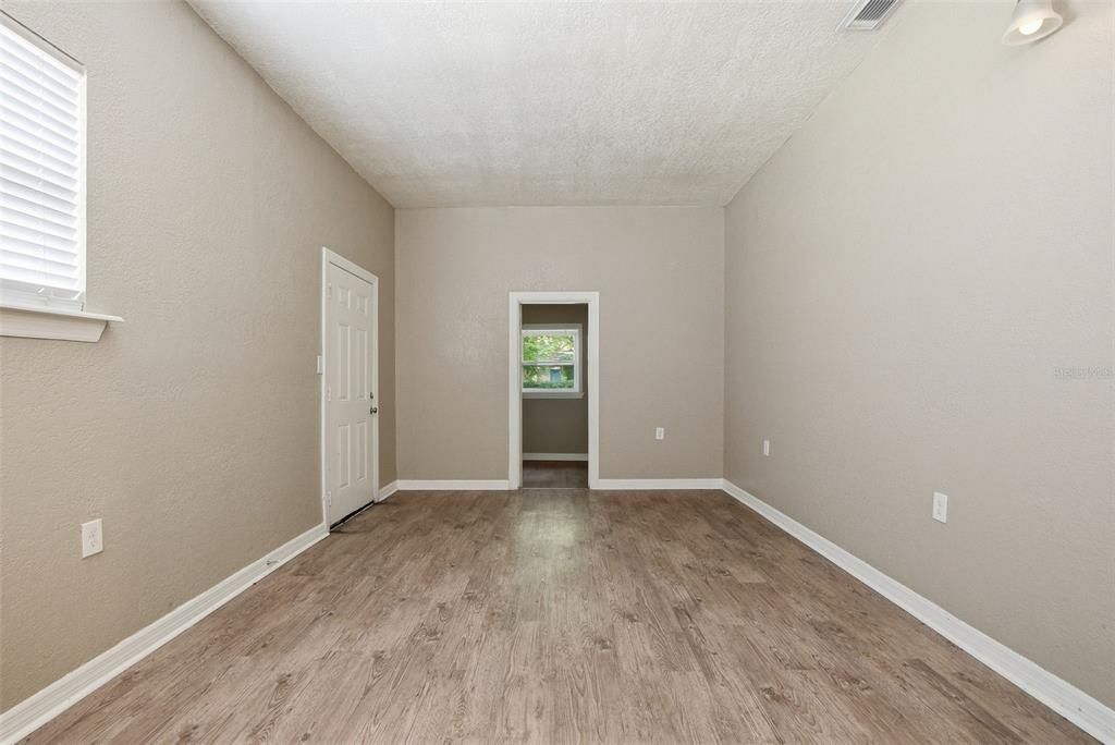 For Sale: $261,325 (3 beds, 1 baths, 1293 Square Feet)