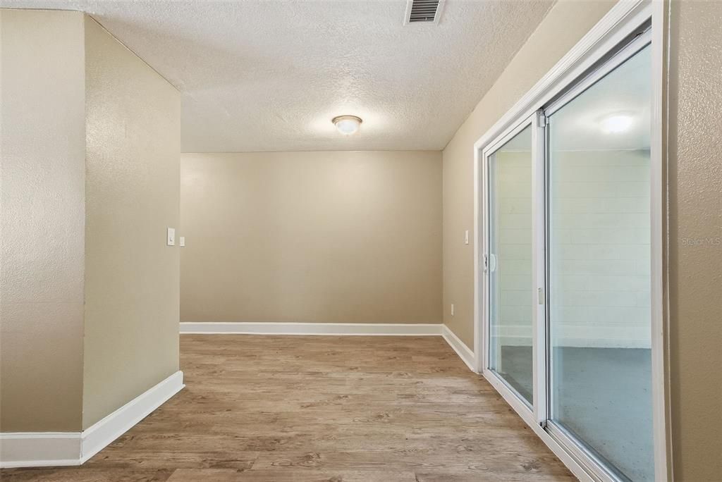 For Sale: $261,325 (3 beds, 1 baths, 1293 Square Feet)