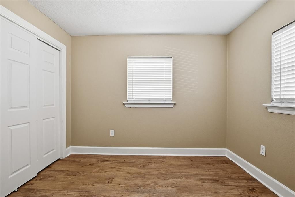 For Sale: $261,325 (3 beds, 1 baths, 1293 Square Feet)