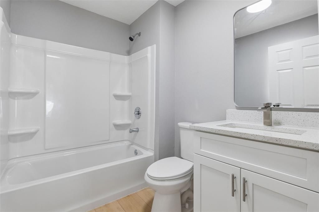 For Sale: $289,000 (3 beds, 2 baths, 1092 Square Feet)