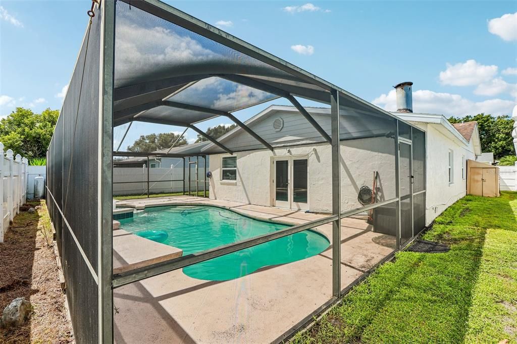 En Venta: $389,900 (4 camas, 2 baños, 2096 Pies cuadrados)
