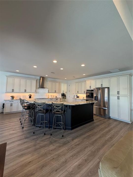 For Sale: $1,300,000 (3 beds, 3 baths, 2655 Square Feet)