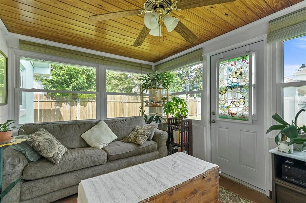 For Sale: $899,000 (3 beds, 2 baths, 2022 Square Feet)