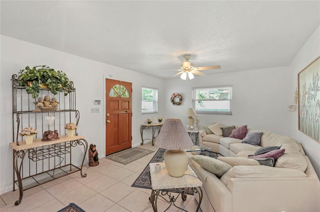 For Sale: $899,000 (3 beds, 2 baths, 2022 Square Feet)