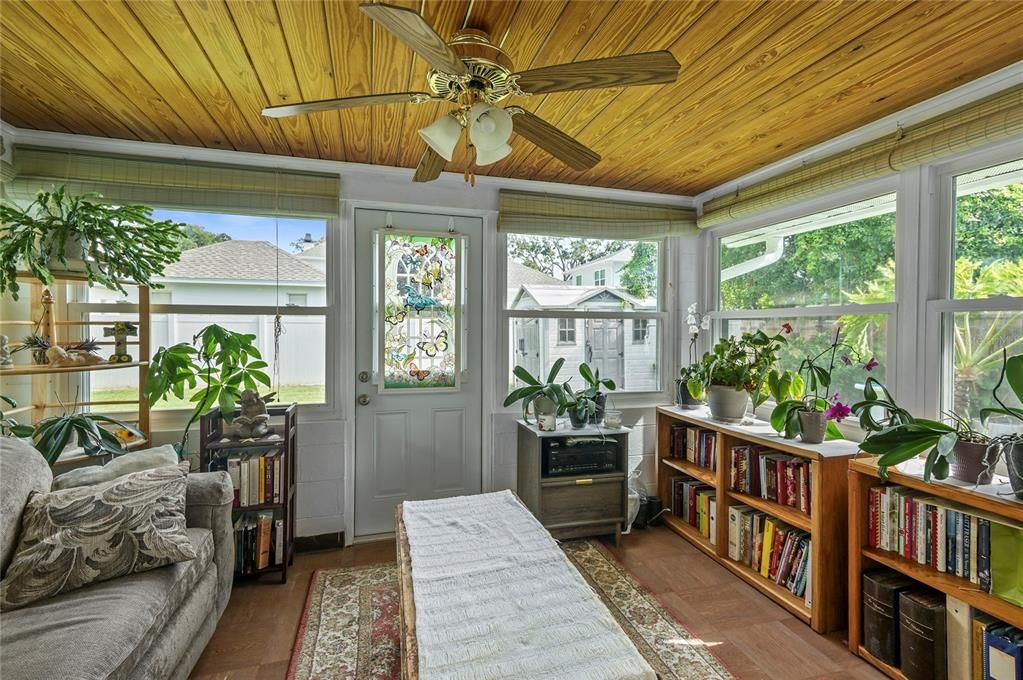 For Sale: $899,000 (3 beds, 2 baths, 2022 Square Feet)