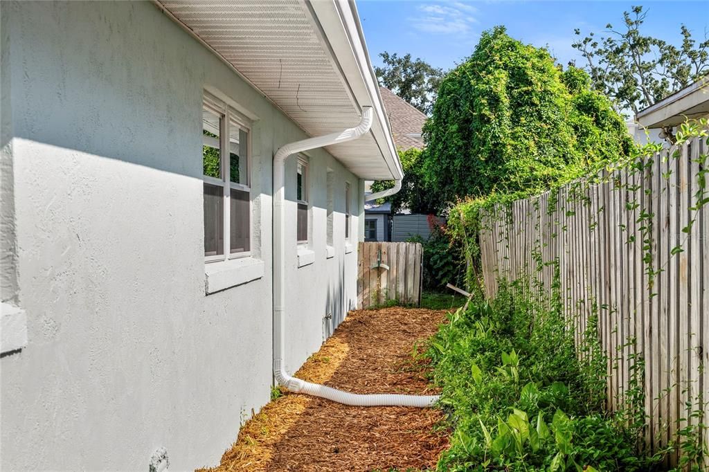 For Sale: $899,000 (3 beds, 2 baths, 2022 Square Feet)