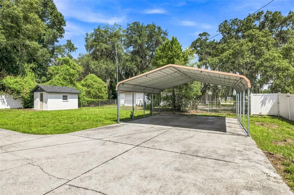For Sale: $295,000 (3 beds, 2 baths, 1374 Square Feet)