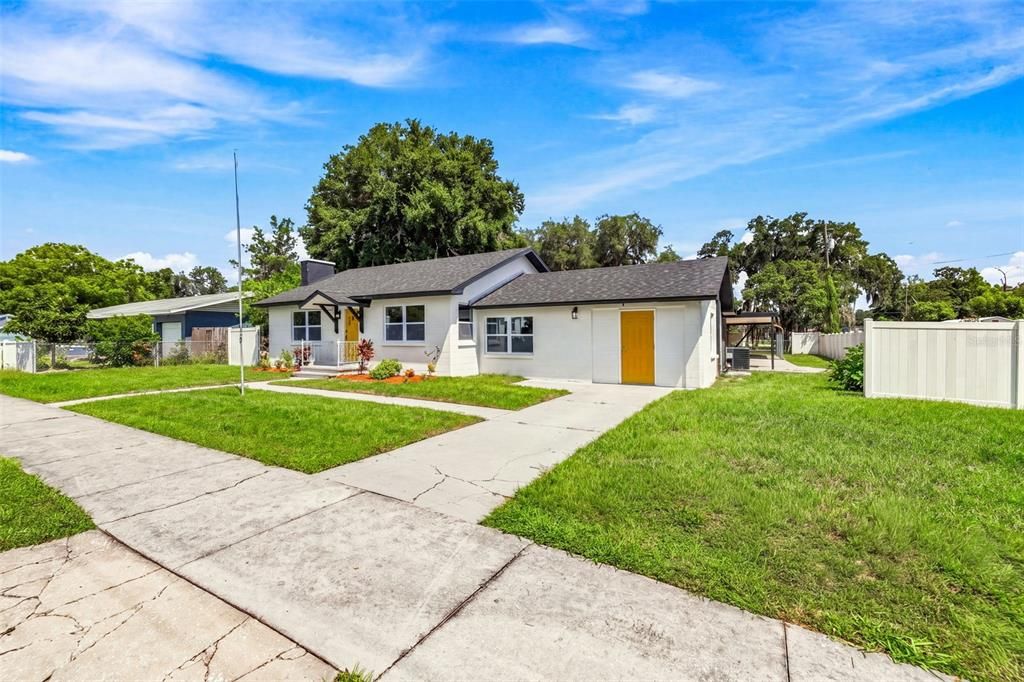 For Sale: $295,000 (3 beds, 2 baths, 1374 Square Feet)