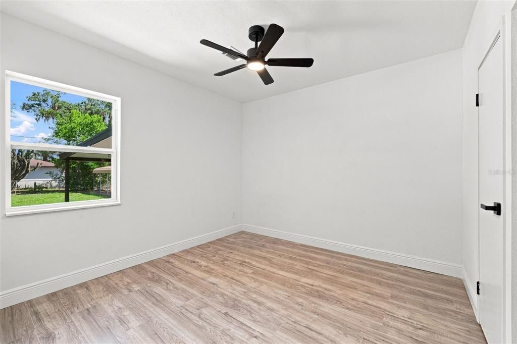 For Sale: $295,000 (3 beds, 2 baths, 1374 Square Feet)