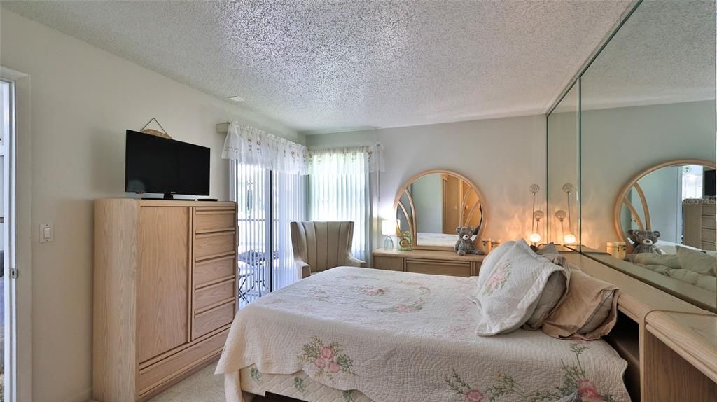 For Sale: $275,000 (3 beds, 2 baths, 1398 Square Feet)
