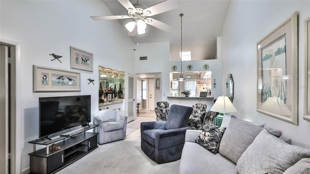 For Sale: $275,000 (3 beds, 2 baths, 1398 Square Feet)