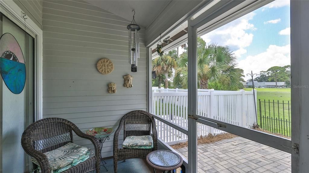 For Sale: $275,000 (3 beds, 2 baths, 1398 Square Feet)