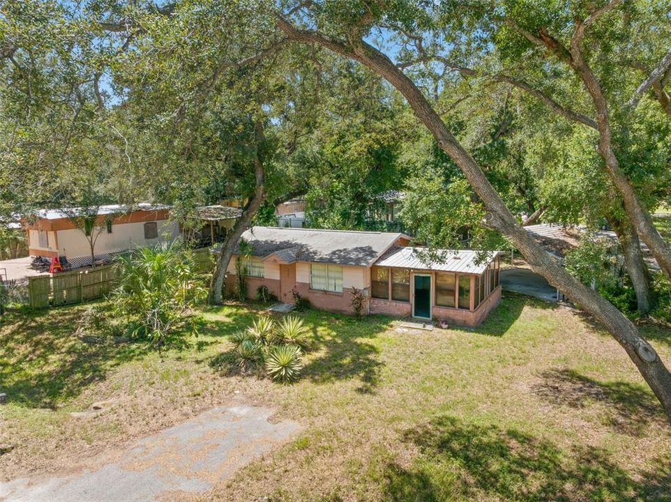 For Sale: $175,000 (2 beds, 1 baths, 644 Square Feet)