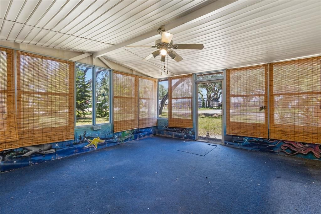 For Sale: $175,000 (2 beds, 1 baths, 644 Square Feet)