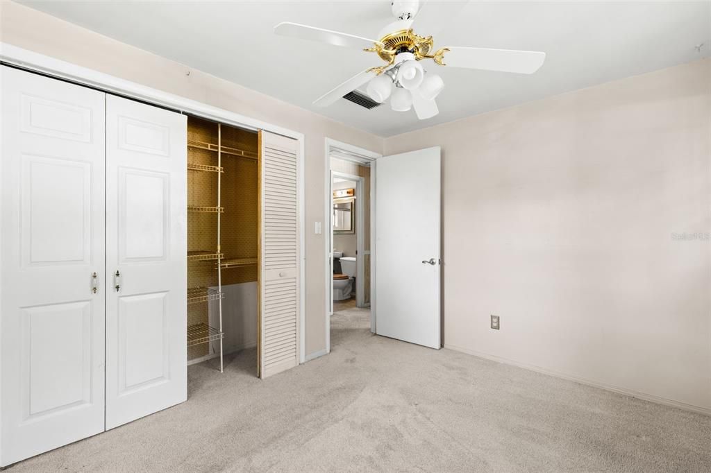 For Sale: $175,000 (2 beds, 1 baths, 644 Square Feet)
