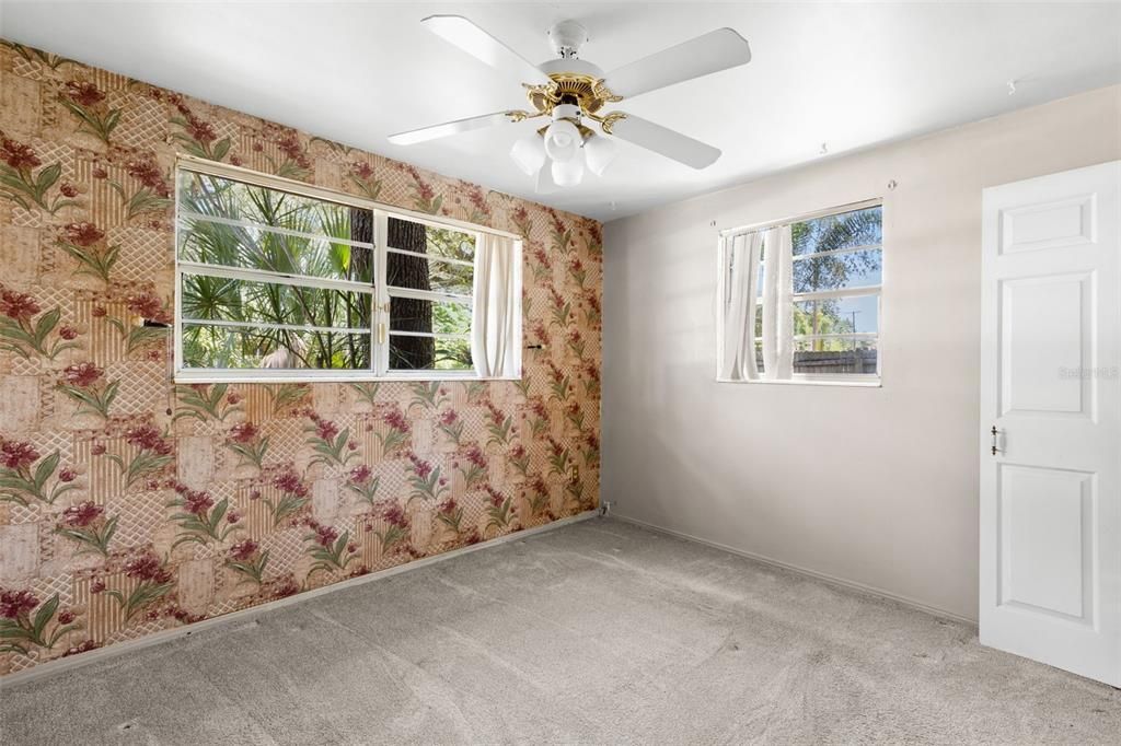 For Sale: $175,000 (2 beds, 1 baths, 644 Square Feet)