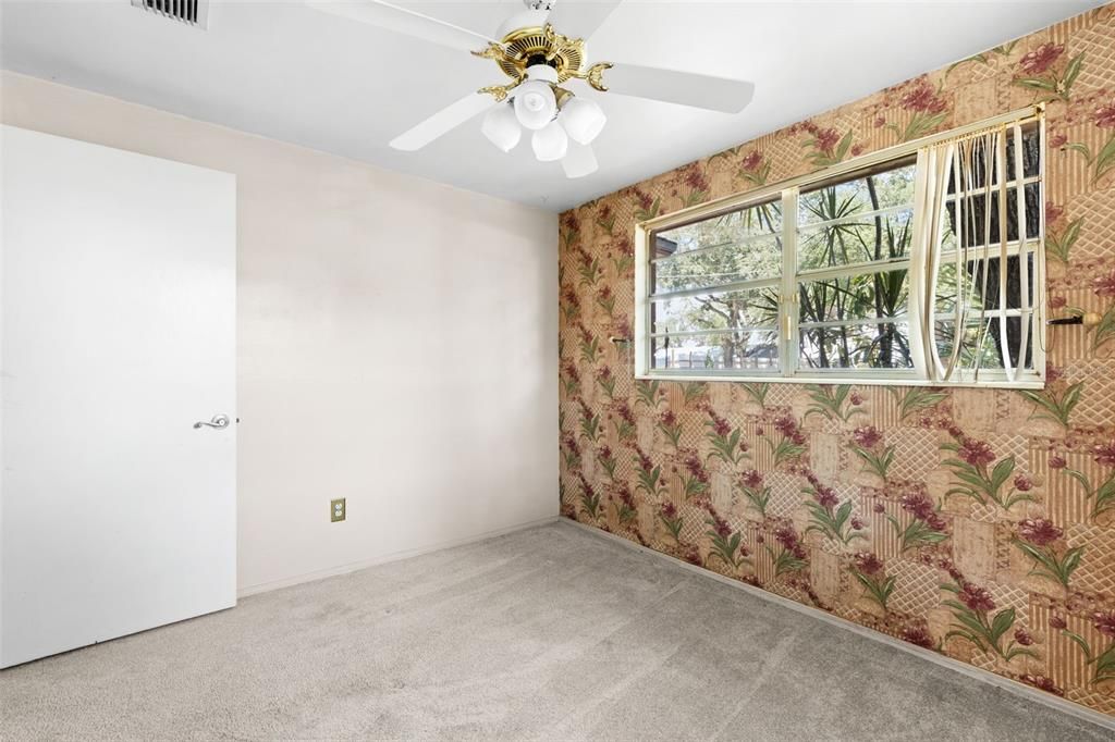 For Sale: $175,000 (2 beds, 1 baths, 644 Square Feet)