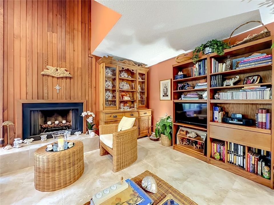 En Venta: $280,000 (3 camas, 3 baños, 1691 Pies cuadrados)