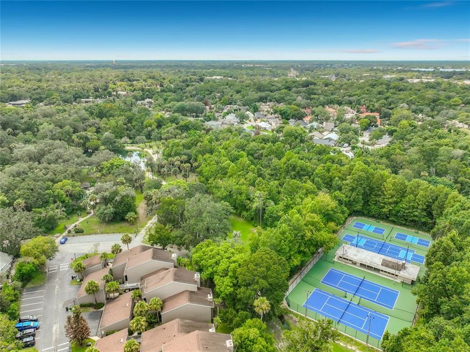 En Venta: $280,000 (3 camas, 3 baños, 1691 Pies cuadrados)
