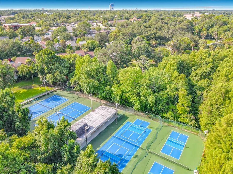 En Venta: $280,000 (3 camas, 3 baños, 1691 Pies cuadrados)