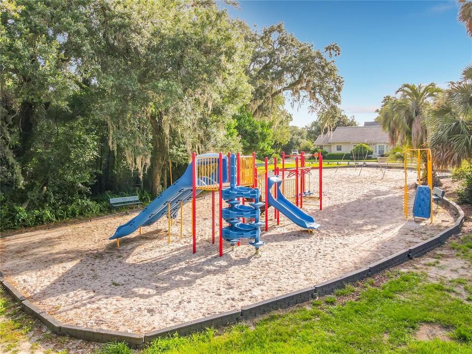 En Venta: $280,000 (3 camas, 3 baños, 1691 Pies cuadrados)