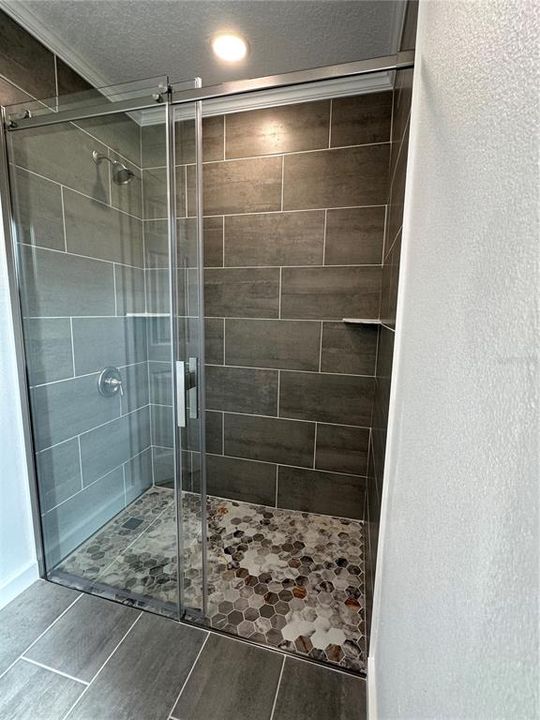 En Venta: $369,000 (4 camas, 3 baños, 1845 Pies cuadrados)