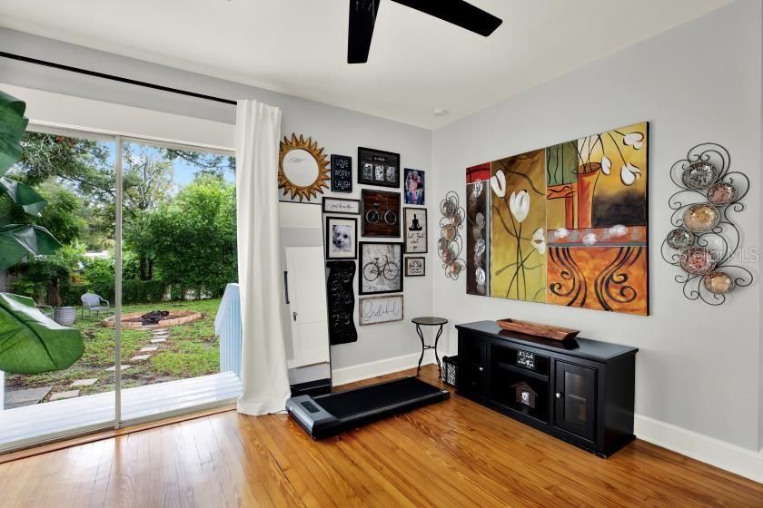 En Venta: $349,900 (2 camas, 1 baños, 1076 Pies cuadrados)