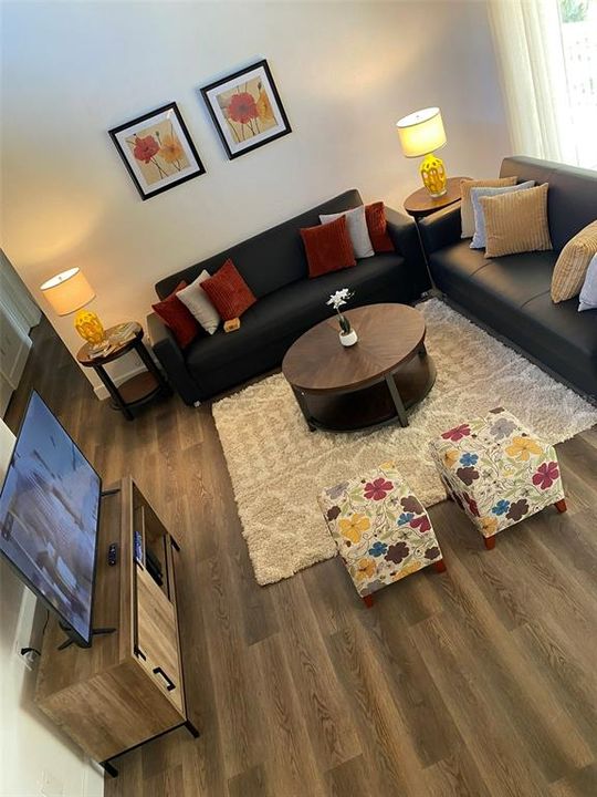 For Sale: $140,000 (1 beds, 1 baths, 974 Square Feet)
