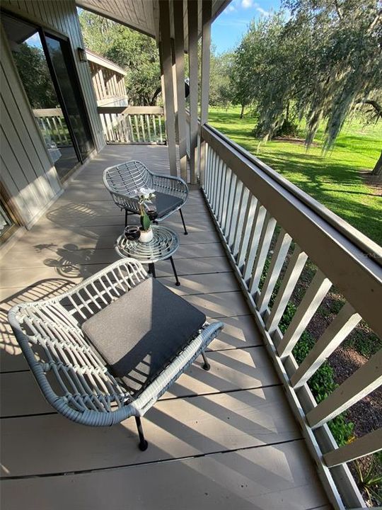 For Sale: $140,000 (1 beds, 1 baths, 974 Square Feet)