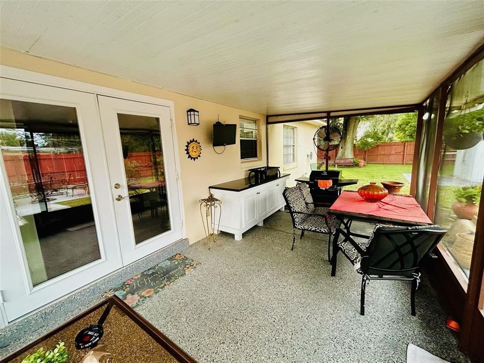 For Sale: $315,000 (2 beds, 2 baths, 1224 Square Feet)